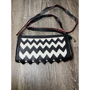 Zigzag Black White Fashion Purse Chic Like New
